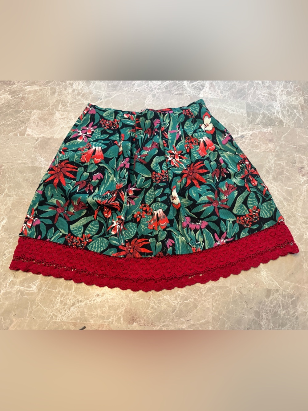 Zara Tropical Skirt Womens XSmall Black Green Print Pleated Back Zip Skater